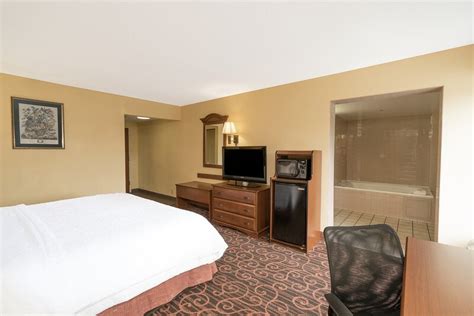 Top Hotels in Hueytown, AL from NT$2,564 .